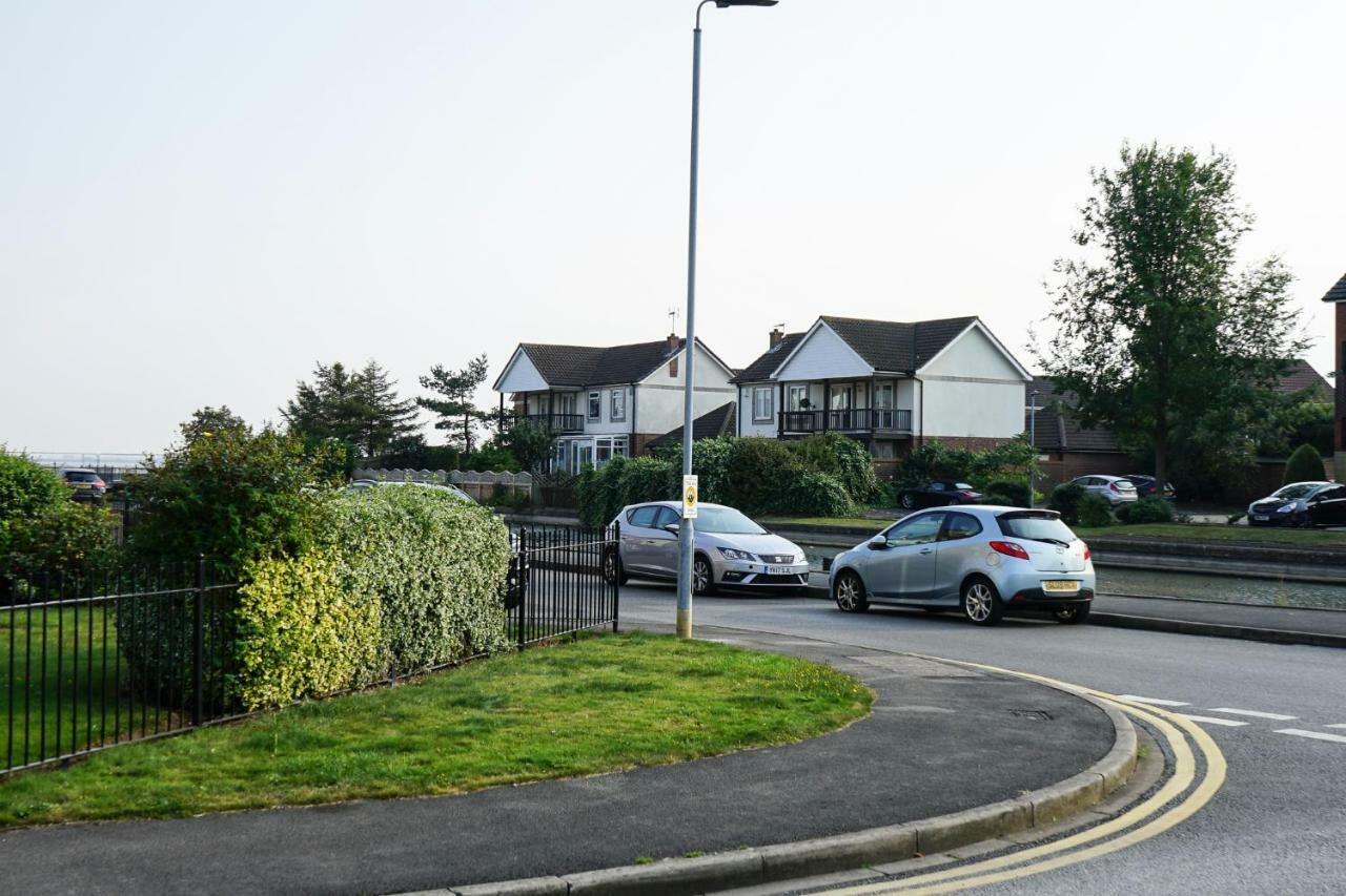 Hullidays Victora Dock- Refurbished 2024 Daire Kingston upon Hull Dış mekan fotoğraf